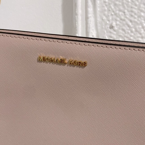 COPY - Michael Kors Pink Handbag - Picture 2 of 4